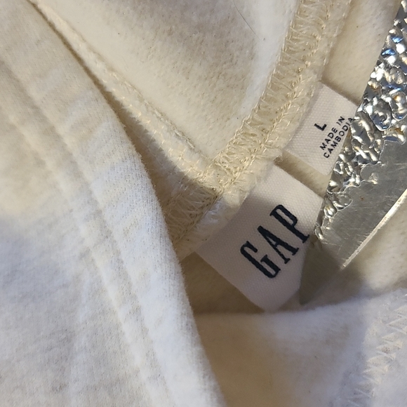 GAP Cream Heather Embroidered Hoodie - Picture 4 of 4